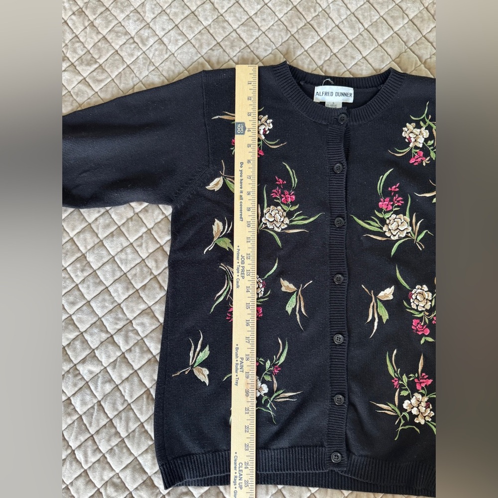    Alfred Dunner Floral Cardigan Small Black Embroidered Cottagecore - Picture 7 of 10